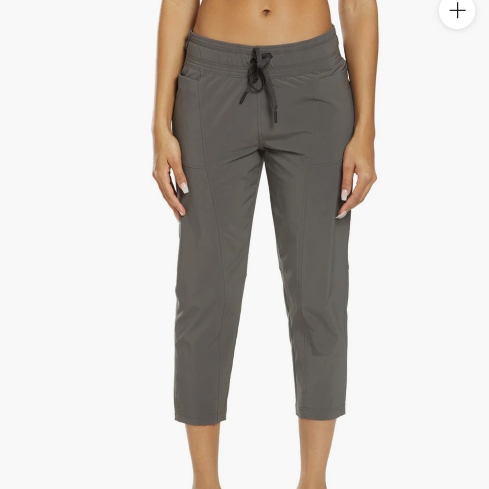 prAna‎ Leonora Capri gray lightweight jogger pants ladies size M